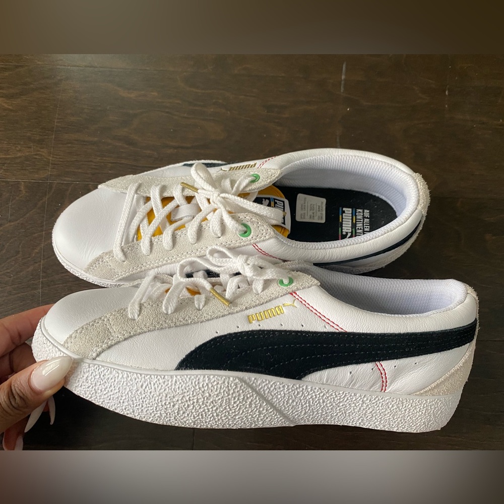 Women’s Puma Sneakers